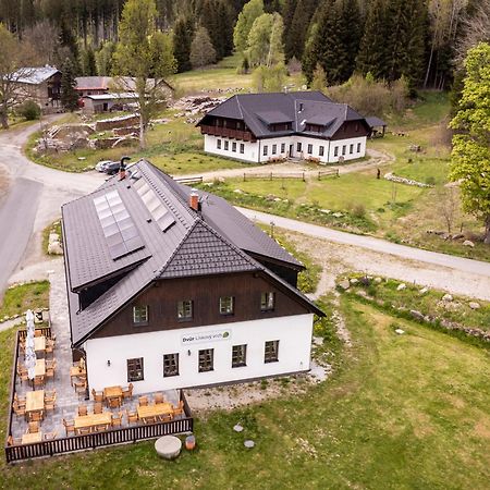 Hotel Dvur Liskovy Vrch à Strazny Extérieur photo