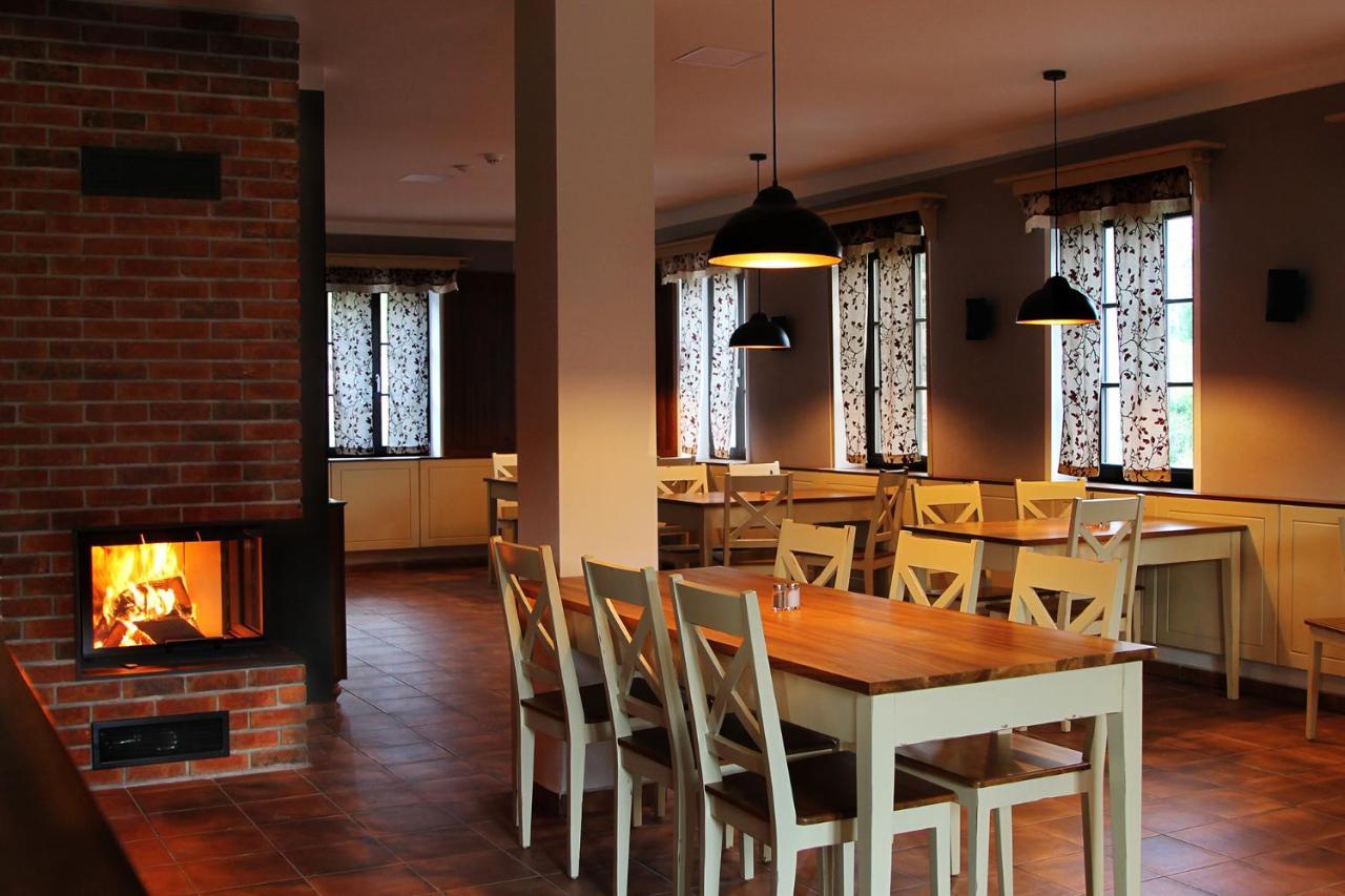 Hotel Dvur Liskovy Vrch à Strazny Extérieur photo